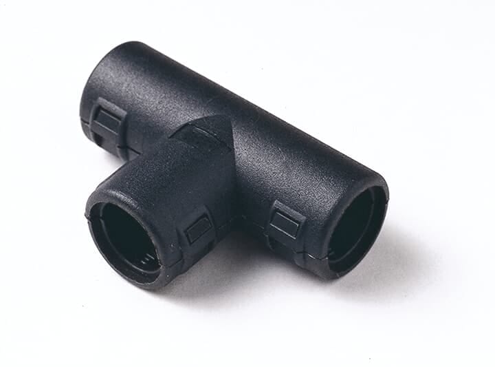 ABB - Derivazione a T NC21+NC10+NC21 PA66 nera IP40 21x10x21 con cerniera.
