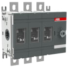 ABB - Front operated switch-disconnector OT250E30 250A 3P: un sezionatore affidabile e potente per garantire la massima sicurezza e funzionalità.