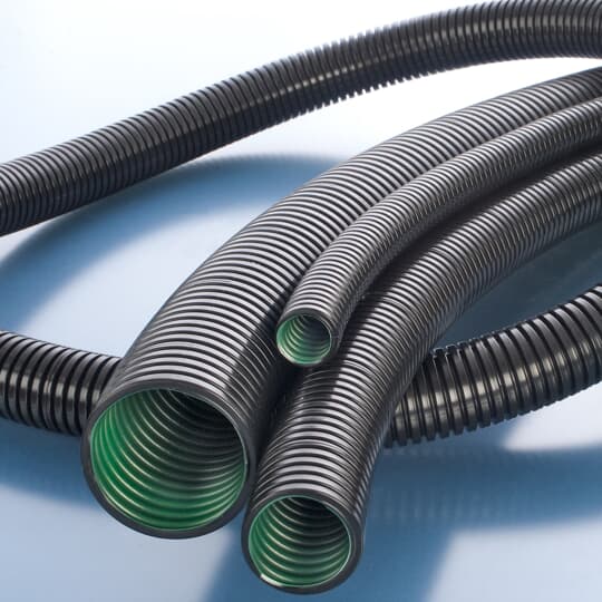 ABB - Conduttura Corrugata PA12/6 NW23 50M Nero/Verde Guaina Multistrato DN23 PA12/PA6 Nero/Verde.