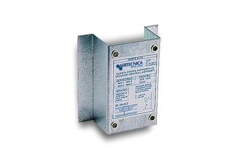 AERTECNICA - STAFFA A MURO PER FISSAGGIO CENTRALE MON CF080