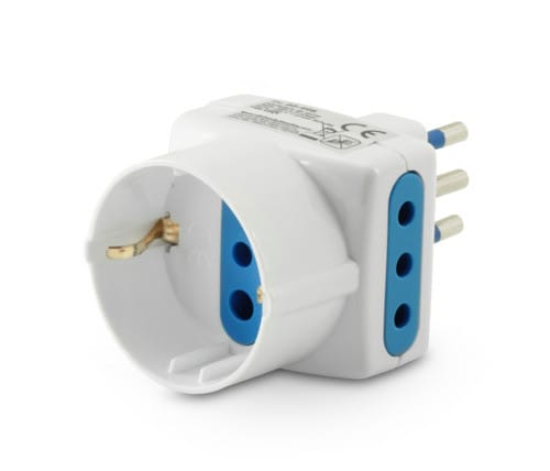 ALPHA ELETTRONICA - Adattatore da spina 3 poli Italia 10A a 2 prese 3 poli Italia 10A e 1 presa tedesca