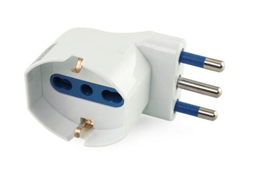 ALPHA ELETTRONICA - Adattatore da spina 3 poli 16A a presa Universale Italia P40