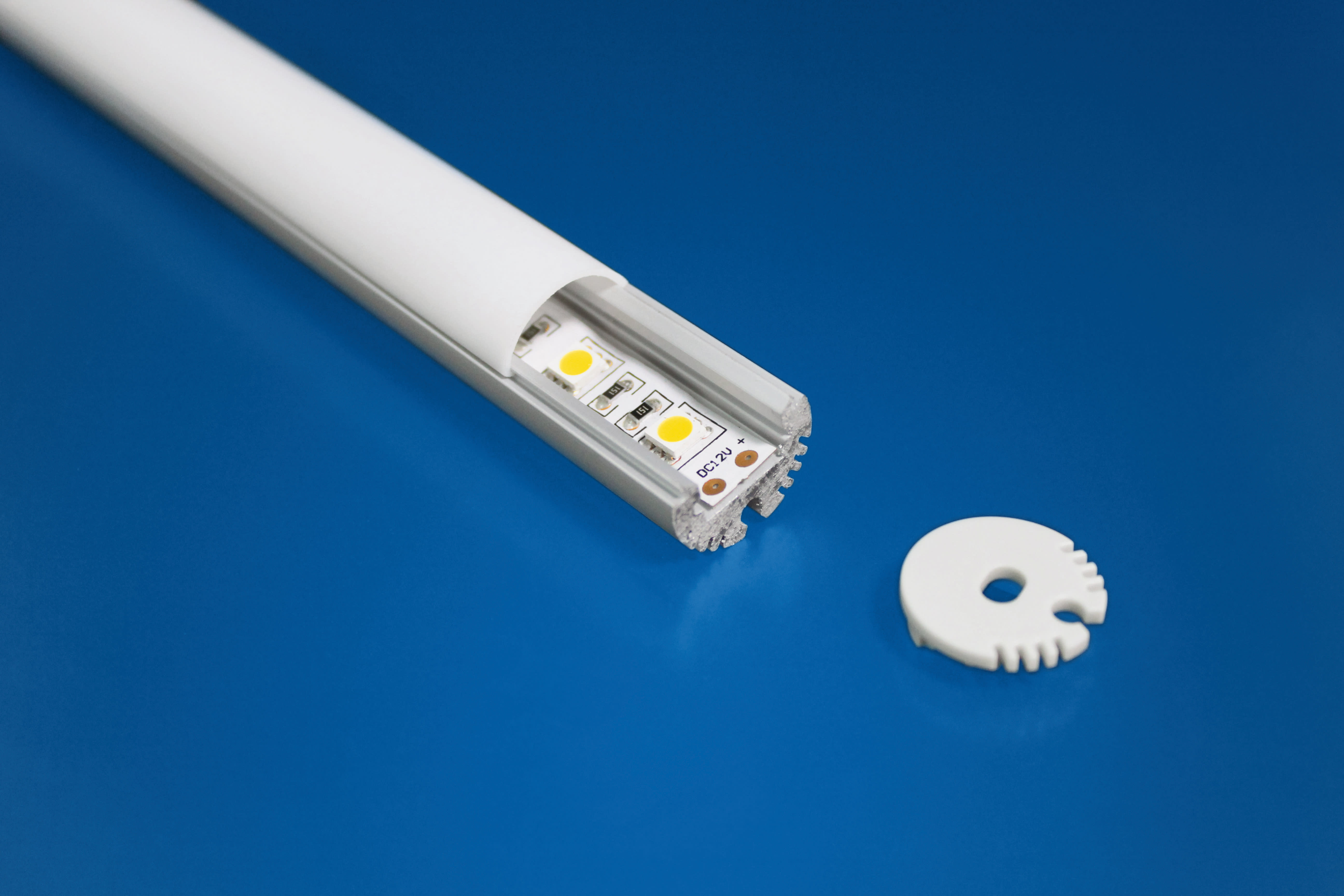 ARTELETA INTERNATIONAL - PROFILO ALU 2M DIA. 25.9MM+SCHERMO