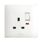 AVE - Singola presa std inglese. colore RAL 9010. 2P+T 13A 250V finitura lucida 2 Mod.