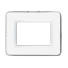 AVE - Placca Personal S44. colore bianco lucido con cornicetta 3 Mod. 44P03B