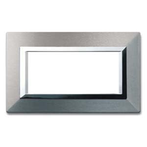 AVE - Placca Zama. S44 colore alluminio naturale . con cornicetta 4 Mod.