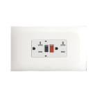 AVE - doppia presa sicurezza elett. 125v4m garantisce affidabilità e protezione per i tuoi dispositivi elettrici, ideale per ambienti domestici e professionali. BSN21098CRS