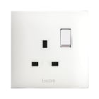 AVE - Singola presa std inglese. colore RAL 9010.  2P+T 13A 250V  finitura lucida  2 Mod. BSN11097/2P