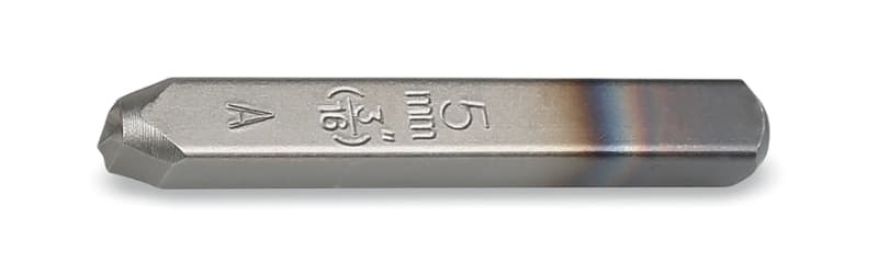 BETA - Punzoni con lettere, set di 27 punzoni con lettere A-Z e simbolo & da 4mm, ideali per marcature precise. 000330024