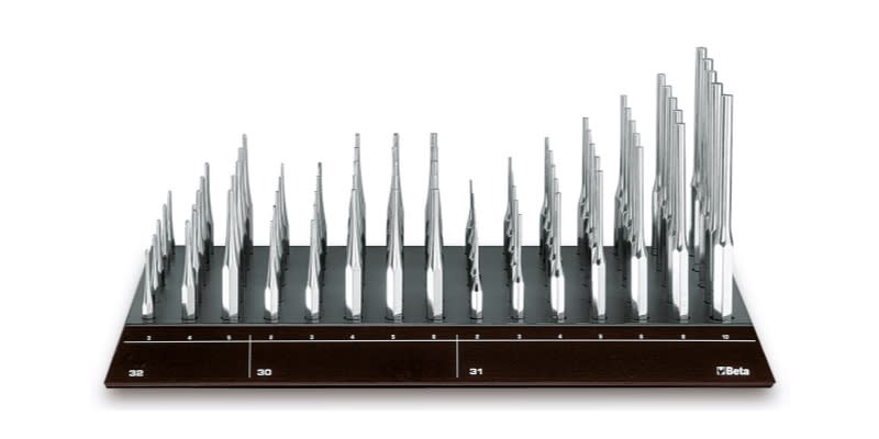BETA - Espositore da parete con 75 utensili a percussione L50 SCALPELLI /DS1.