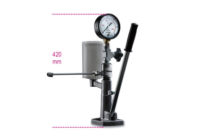 BETA - Pompa manuale per taratura e controllo iniettori diesel, ideale per verifiche precise. Pompe controllo iniettori diesel PMC, strumento essenziale per la manutenzione accurata.