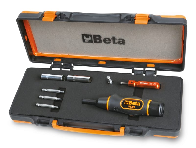 BETA - Giravite dinamometrico con accessori per il serraggio controllato delle valvole dei pneumatici e sistema di controllo della pressione TPMS 8 PZ /C8.