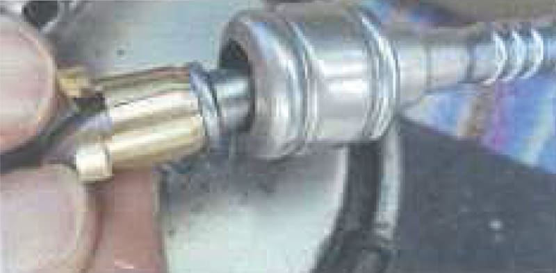 BETA - 2 coppie di cunei per sgancio raccordi filtri gasolio gruppo Fiat, Volkswagen, Jeep, Chrysler e Volvo C.