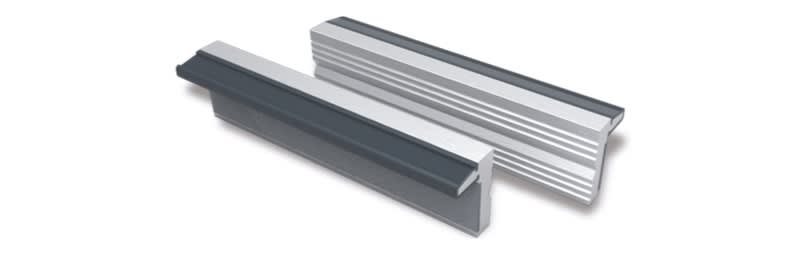 BETA - Coppie di copriganasce in alluminio mm180 g, ideali per proteggere e migliorare le prestazioni.