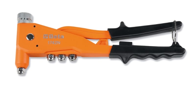 BETA - Rivettatrice per inserti filettati con 4 testine intercambiabili, 4 perni e modello 1742N.