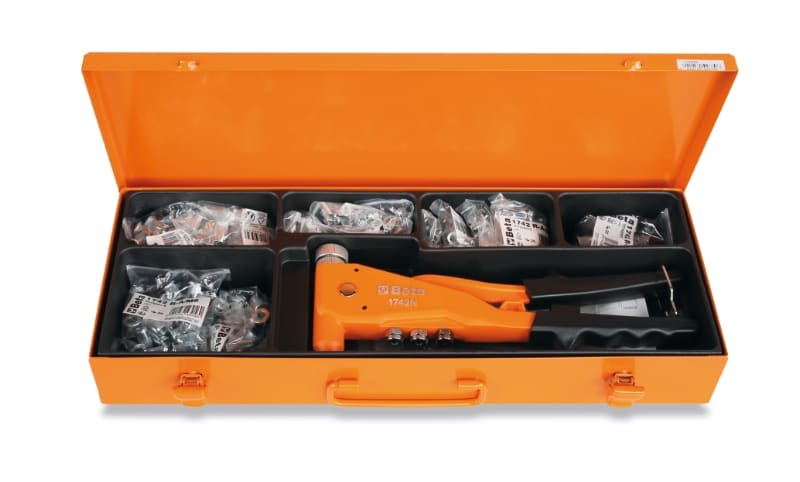 BETA - Rivettatrice 1742N in cassetta con 4 perni filettati in acciaio e 400 rivetti acciaio C4.