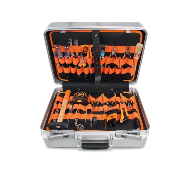 BETA - Valigie assortite con 98 utensili per elettronica e elettrotecnica.