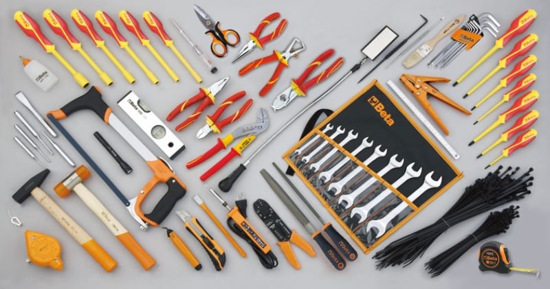 BETA - Assortimento di 64 utensili e 200 collari per elettrotecnica: "Assortimento di 64 utensili e 200 collari per elettrotecnica"
