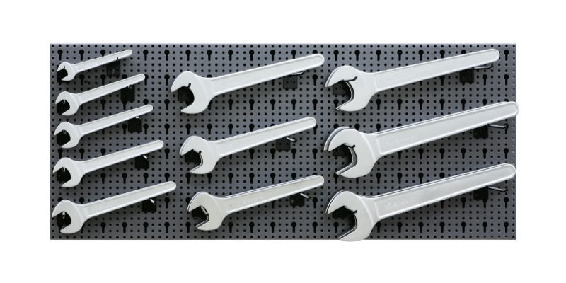 BETA - Assortimento 25 utensili con ganci modulo C68 M/27.