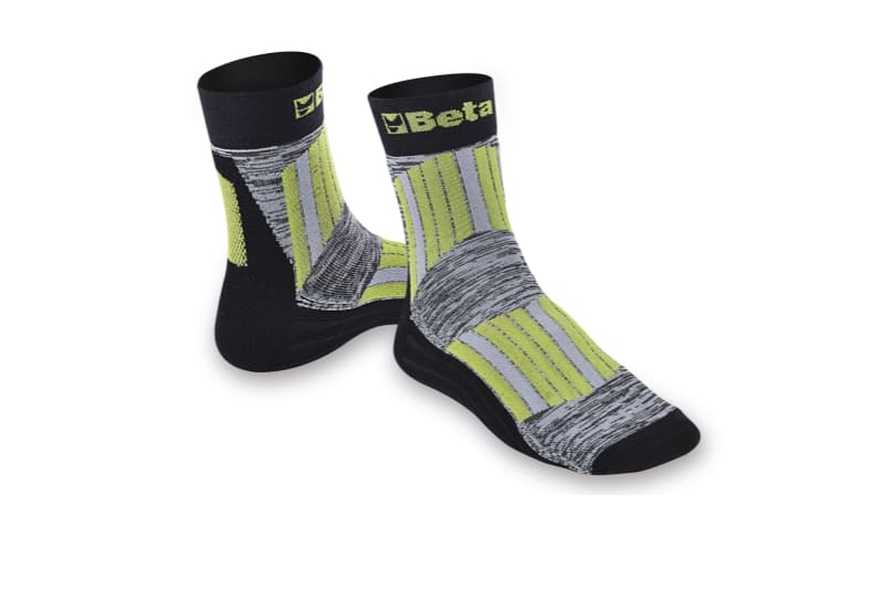 BETA - Calze corte sneaker con inserti protettivi e traspiranti su zona tibia e collo del piede in spugna-nylon 43/46.