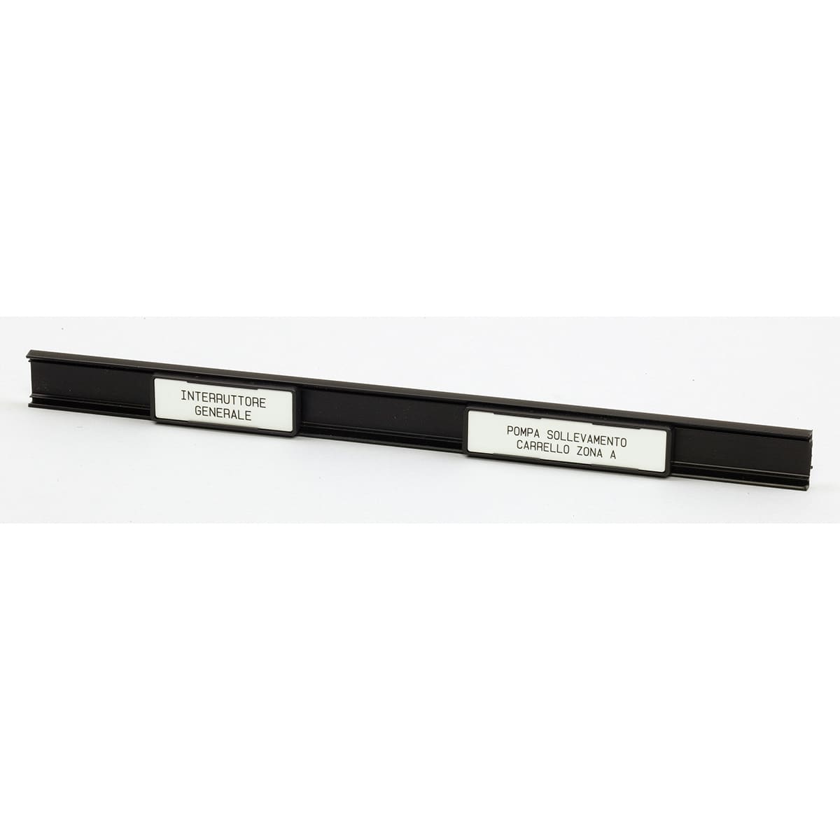 BRADY - Guida adesiva per targhette H 15mm, 430mm nero, canale adesivo cm 43, 50 pezzi.