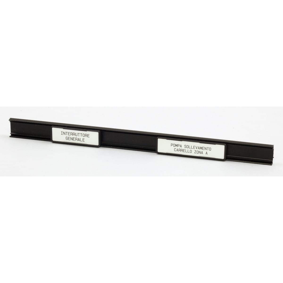 BRADY - Guida per targhette H 15mm adesiva 630mm nero