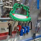 BRADY - Porta lucchetti di sicurezza e targhette – verde