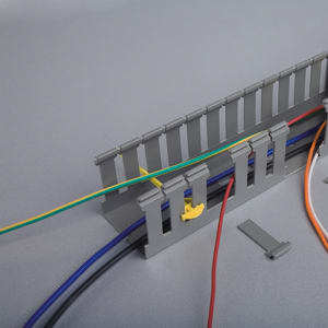 CANALPLAST - CAN.CABL.80X40 SG