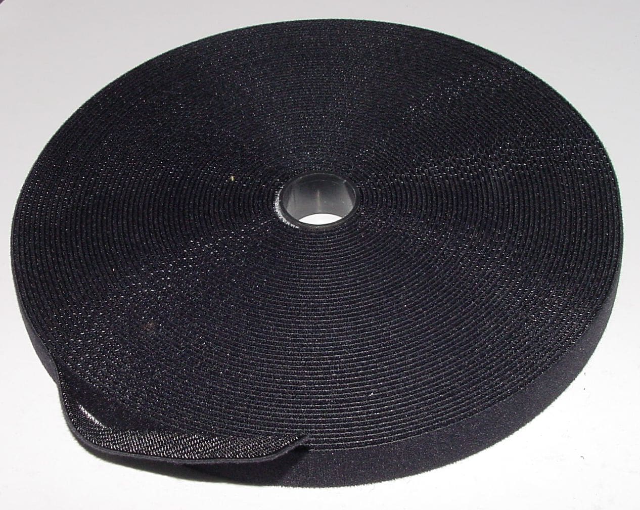 CANALPLAST - ROTOLO IN VELCRO LARG.20 MM - 25 MT VLC20N-25M