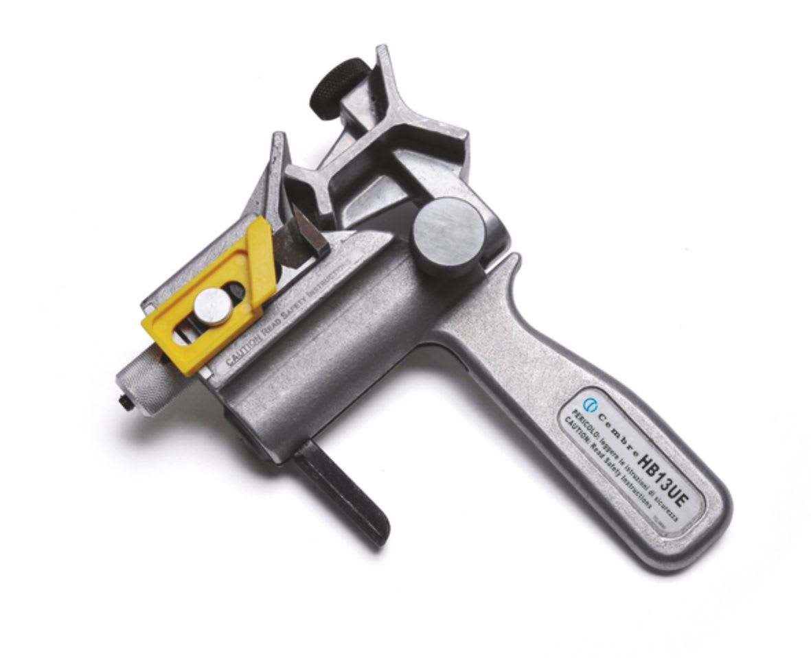 CEMBRE - Utensile meccanico spellacavi per guaine esterne di cavi con diametro da 12,7 a 63,5 mm, isolante primario in XLPE fino a 38,1 mm.