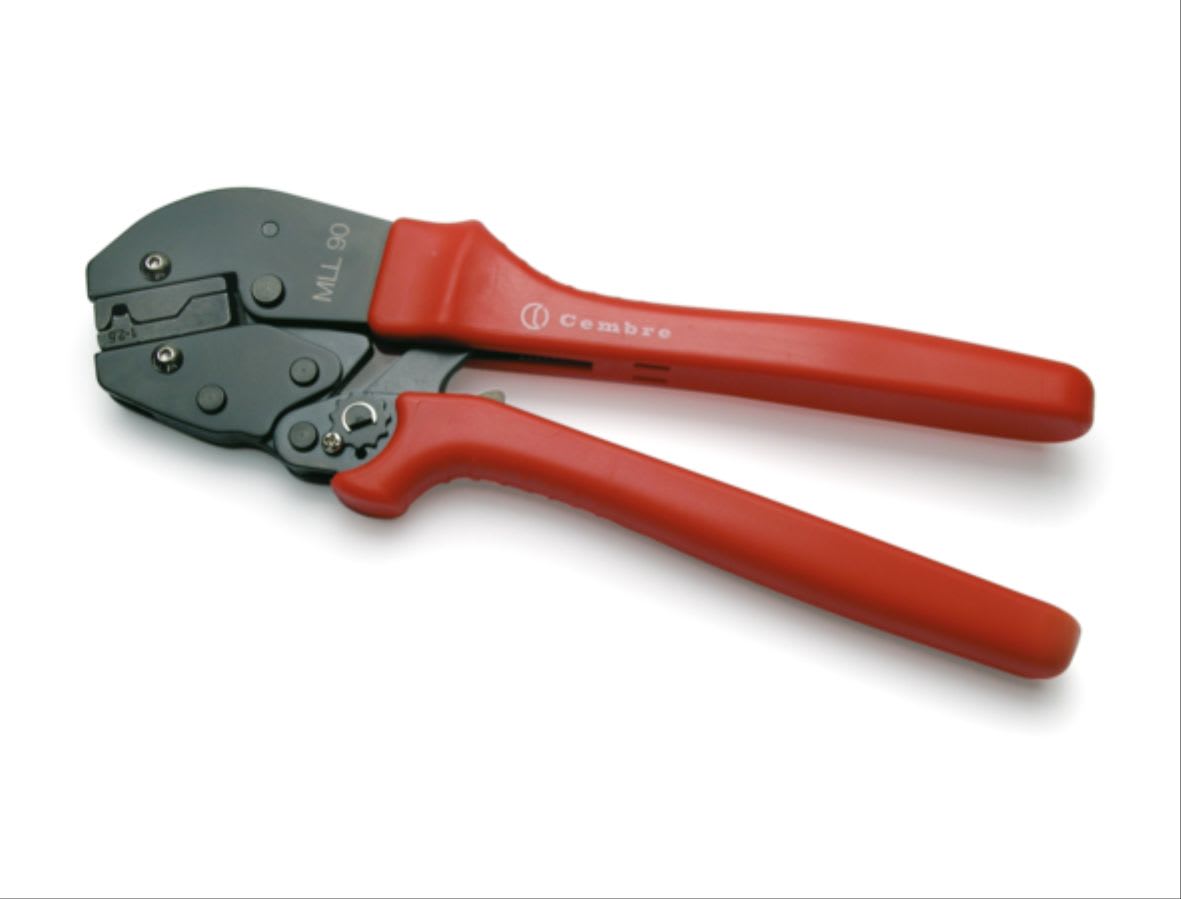 CEMBRE - Pinza per connettori a bandiera sez. 1-2,5mm, utensile meccanico per la compressione di connettori ad innesto femmina a bandiera in ottone non isolati da 1 a 2,5mmq.
