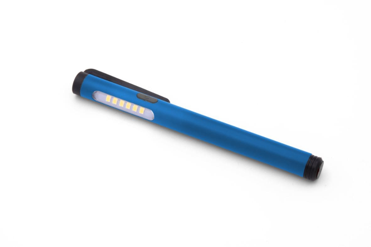 CEMBRE - Torcia a LED tascabile da 150 lumen, ideale per ogni situazione.