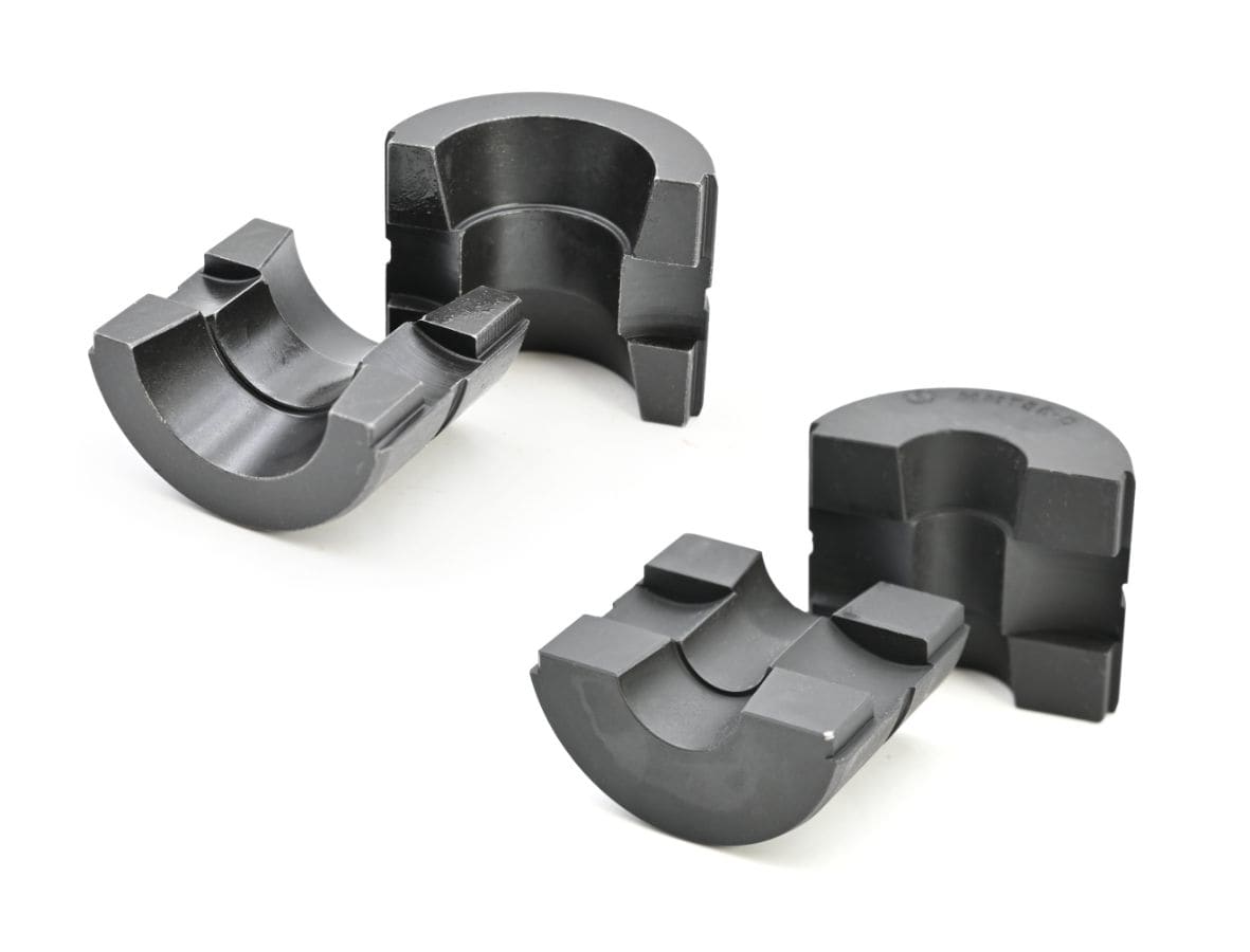 CEMBRE - Coppia matrici 130KN x M.T. 70-95mmq per lavori di precisione.