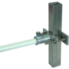 DEHN - Fissaggio per ringhiere DEHNiso-Comb con bussola D 16mm su costruzione 50x50mm.