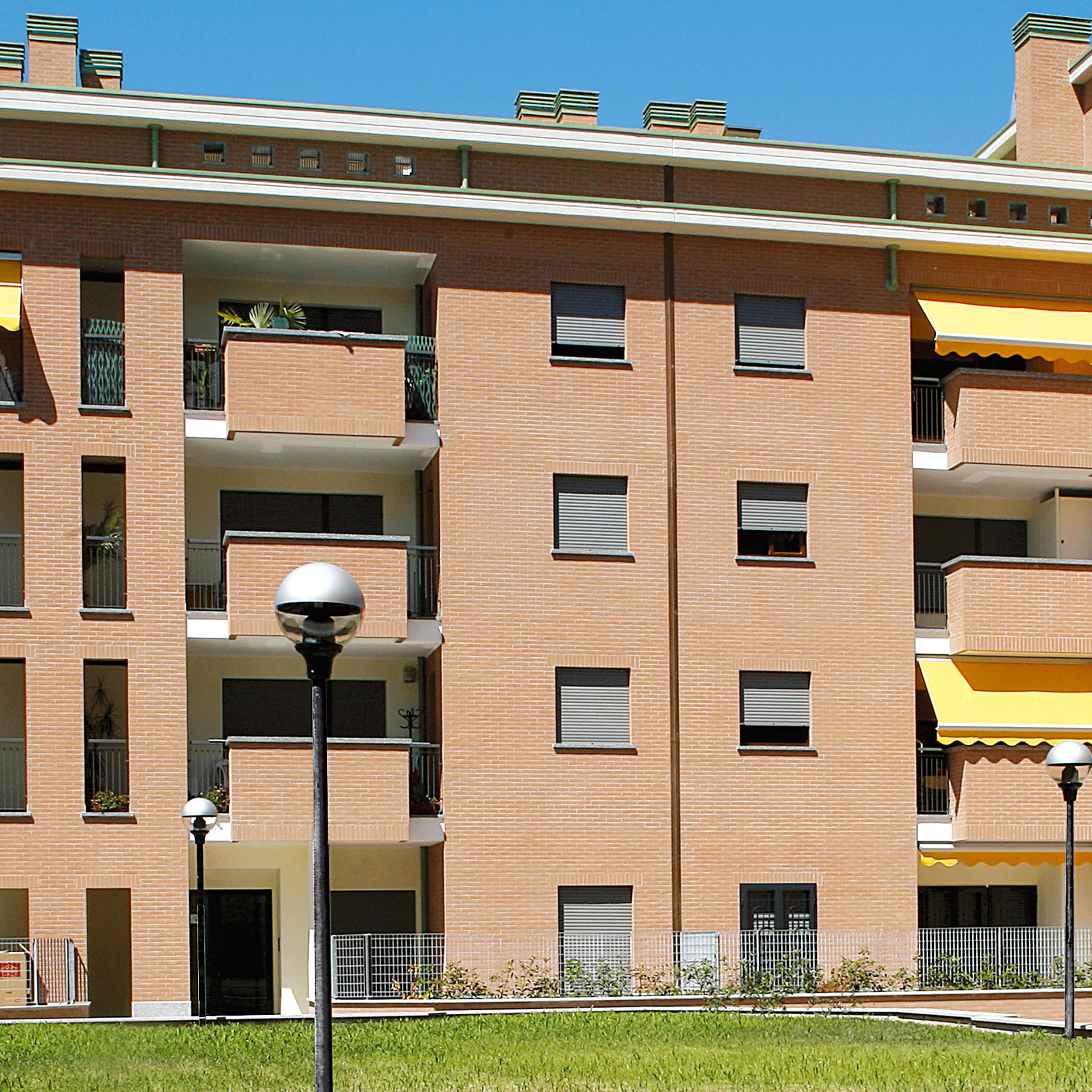 DISANO ILLUMINAZIONE - PALO CONICO 1278 H=4600MM NERO