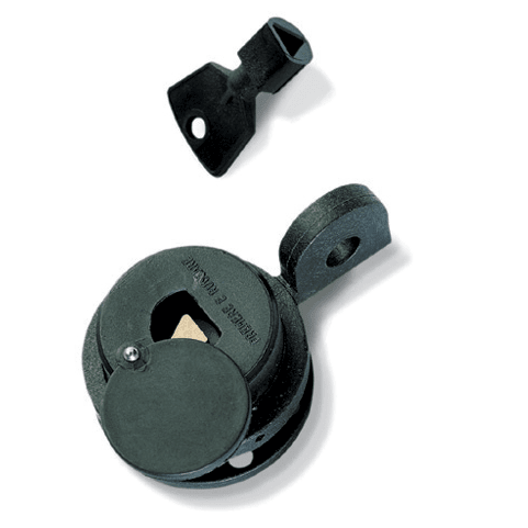 DKC EUROPE - Acc. per Serie CPMI-CPTI - Serratura per chiave triangolare 9mm, lucchettabile SCI35/TR9/L.