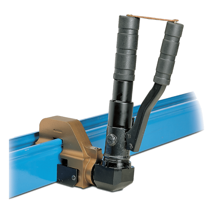 DKC EUROPE - Foracanale con punzoni M16-20-25-32, spessore massimo 1,2 mm, ideale per lavori di precisione su acciaio INOX.