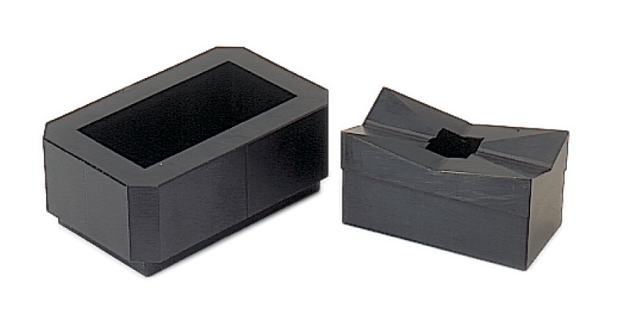 DKC EUROPE - Fustella rettangolare dimensioni 29 x 71 mm (perno abbinato 00PQR14)