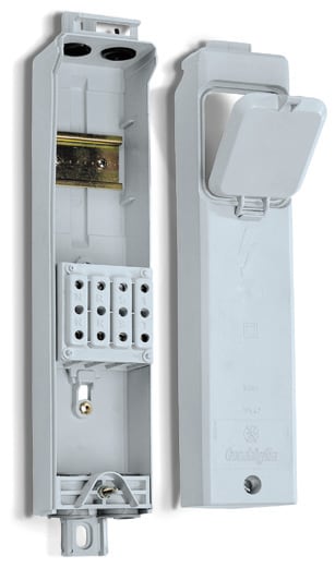 DKC EUROPE - Serie MVF - Morsettiera da incasso palo a doppio isolamento, 4 poli, feritoia 100x300 mm