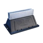 NVENT CADDY - Supporto fisso per profilo piramide ST sul tetto, dimensioni 254mm x 163mm.