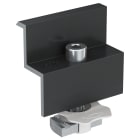 FISCHER - PMF 35 anodizzato nero è un morsetto pre-assemblato per pannelli fotovoltaici con dado a martello e molla per facilitare il posizionamento.