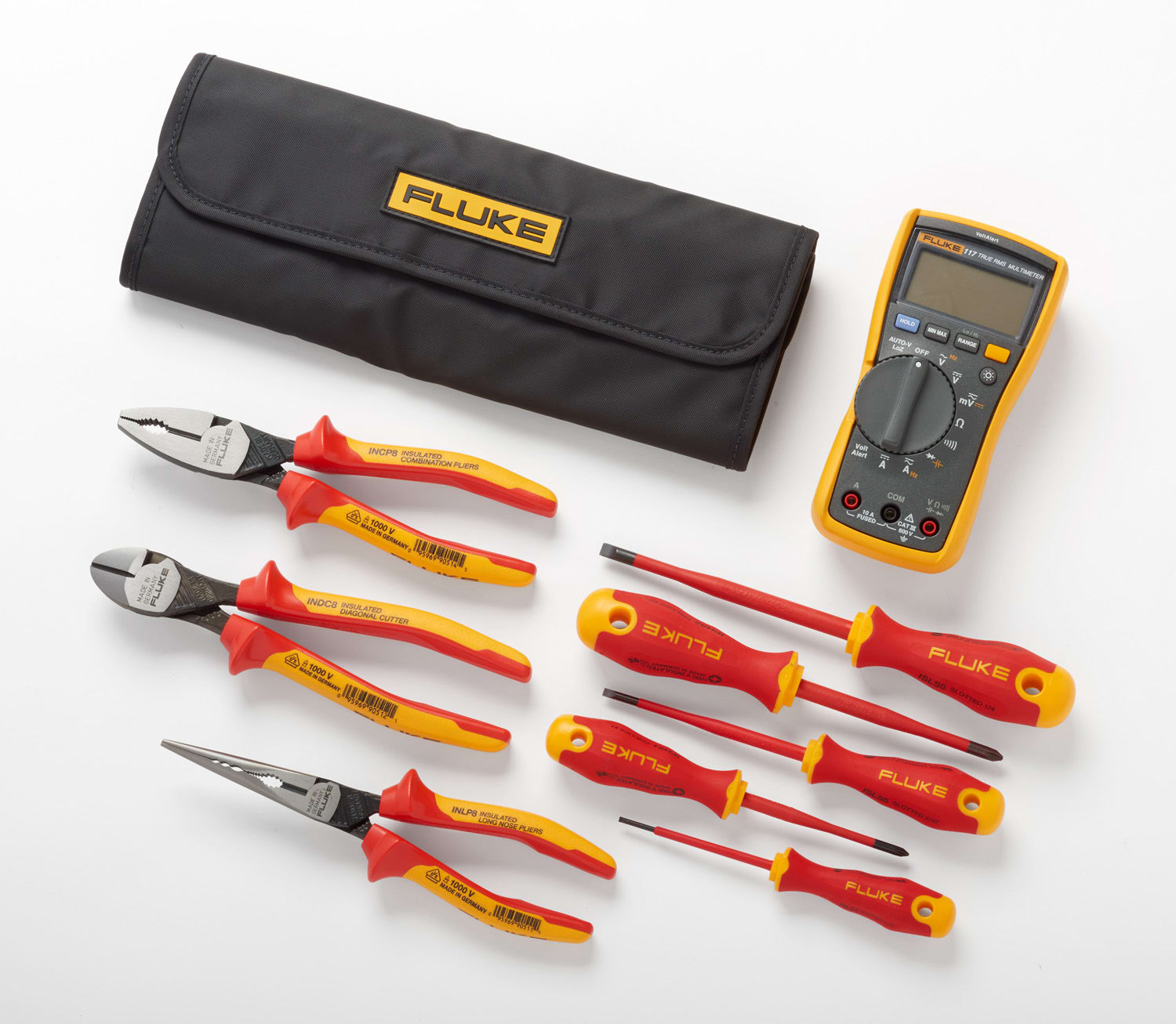 FLUKE - IB117K Multimetro per elettricisti Fluke 117 + Starter kit con utensili manuali (5 cacciaviti isolati e 3 pinze isolate)
