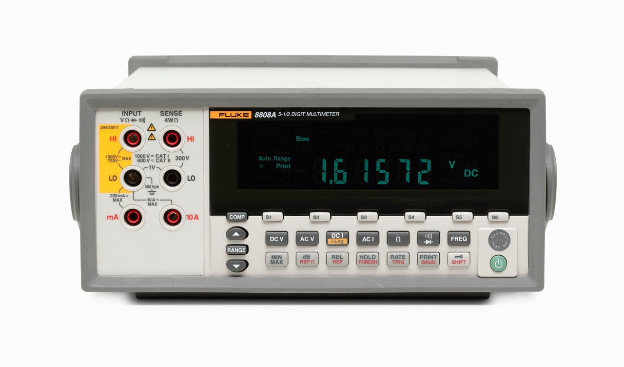 FLUKE - Fluke 8808A/TL Multimetro digitale a 5,5 cifre, alimentazione 240V, con puntali Fluke TL2X4W-TWZ