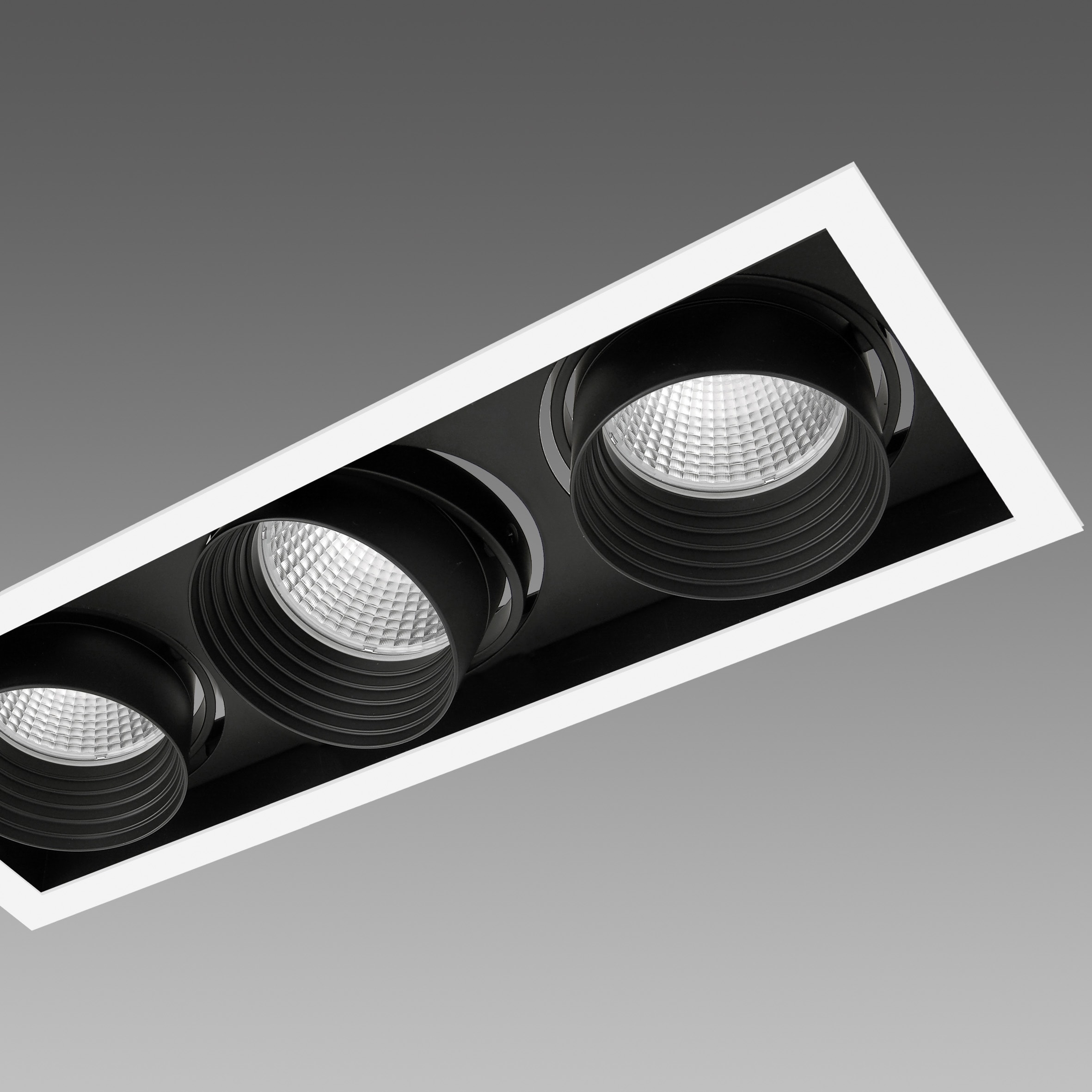 FOSNOVA - TRIMLESS 70 1073 75W 3K 20 CLD BIA