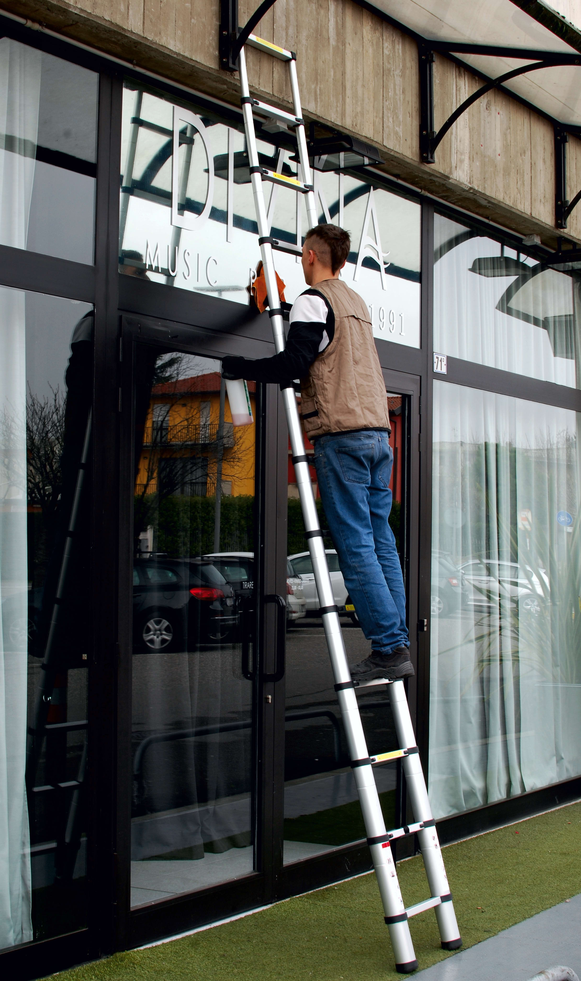 FRIGERIO CARPENTERIE - Scala appoggio professionale compatta telescopica 15g.
