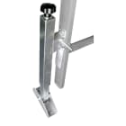 FRIGERIO CARPENTERIE - Livellatore a vite 25cm e scale a pioli per un'ottima livellazione.