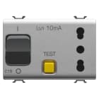 GEWISS - PRESA INTERBLOCCATA - 2P+T 16A - P17-P11 - CON INTERRUTTORE MAGNETOTERMICO DIFFERENZIALE 1P+N 16A - 230V ac - 3 MODULI - TITANIO - CHORUSMART