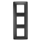 GEWISS - PLACCA ONE INTERNATIONAL - IN TECNOPOLIMERO VERNICIATO - 2+2+2 POSTI VERTICALE - NERO SATINATO - CHORUSMART