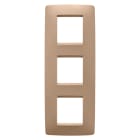 GEWISS - PLACCA ONE INTERNATIONAL - IN TECNOPOLIMERO VERNICIATO - 2+2+2 POSTI VERTICALE - RAME CHIARO - CHORUSMART