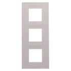 GEWISS - PLACCA GEO INTERNATIONAL - IN TECNOPOLIMERO VERNICIATO - 2+2+2 POSTI VERTICALE - NATURAL BEIGE - CHORUSMART GW16427VL